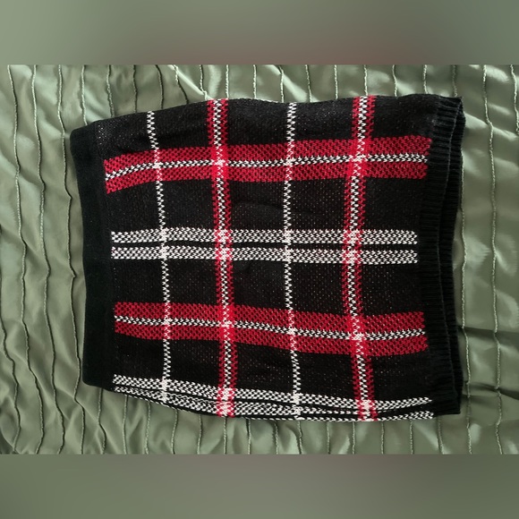 Skirt and top - Picture 3 of 3